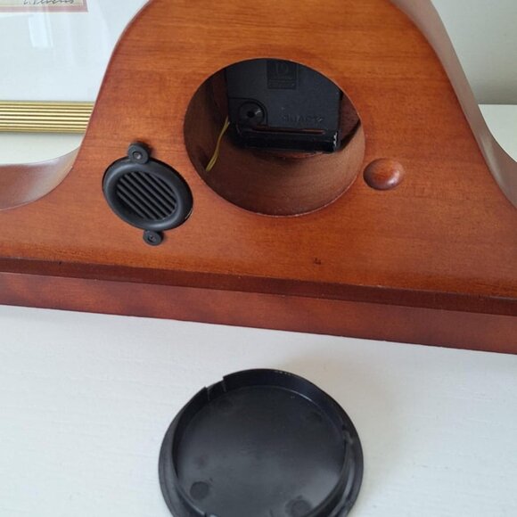 Vintage Large Wood Mantel Clock with Chime - Picture 5 of 9